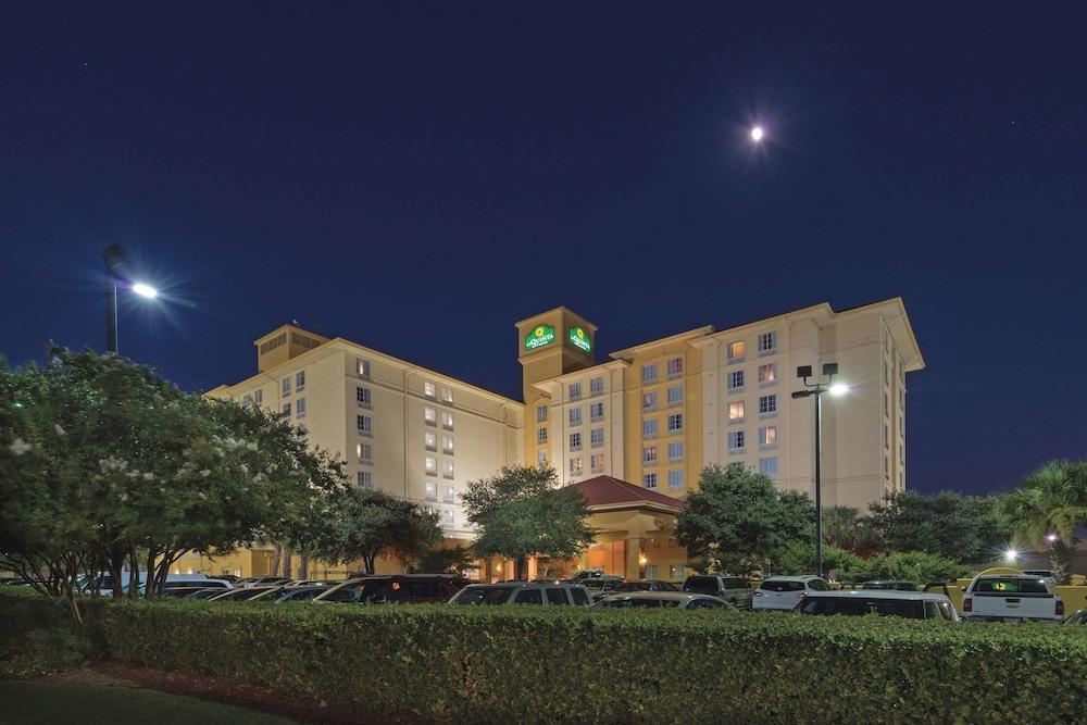 La Quinta By Wyndham San Antonio Airport Hotell Eksteriør bilde