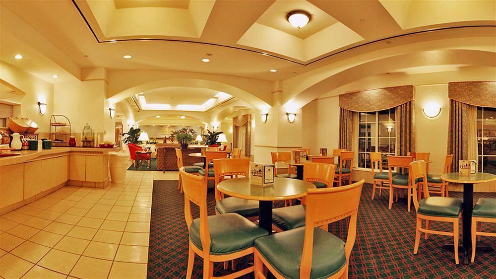 La Quinta By Wyndham San Antonio Airport Hotell Eksteriør bilde