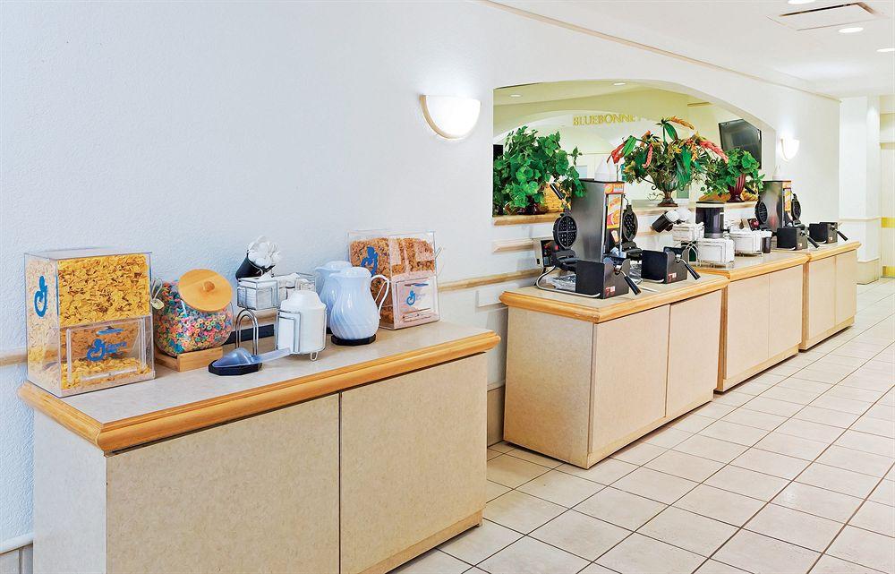 La Quinta By Wyndham San Antonio Airport Hotell Eksteriør bilde