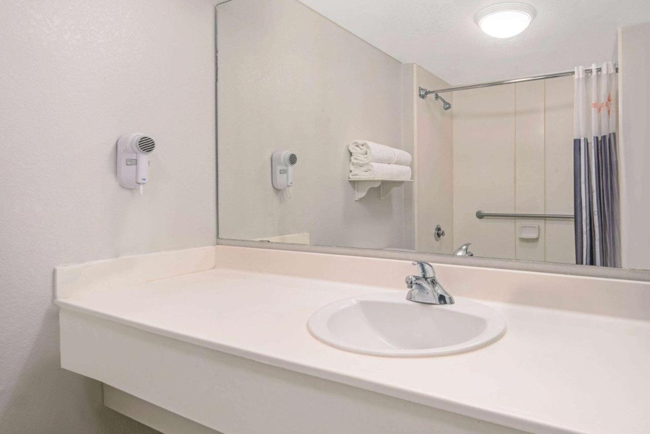 La Quinta By Wyndham San Antonio Airport Hotell Eksteriør bilde