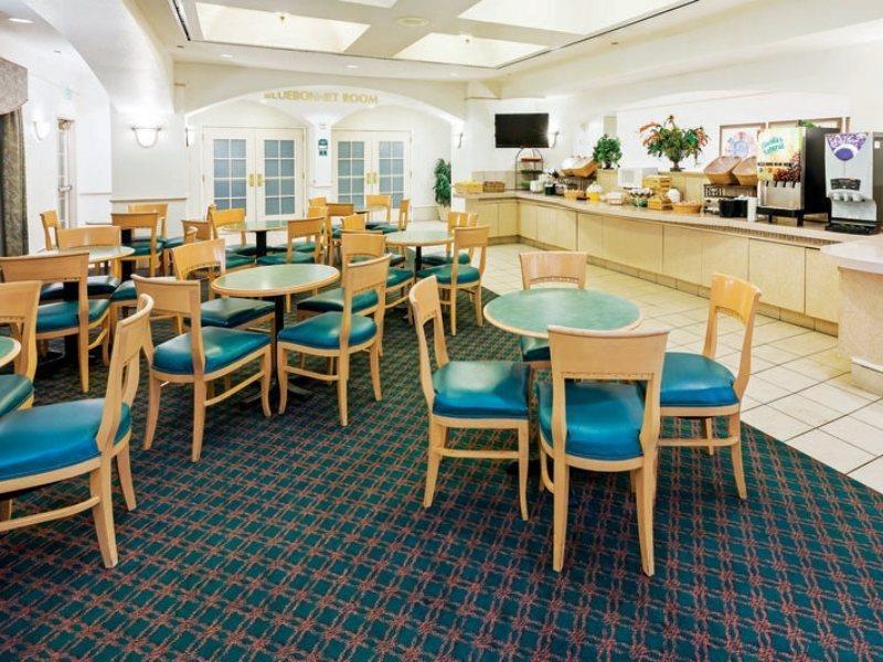 La Quinta By Wyndham San Antonio Airport Hotell Eksteriør bilde
